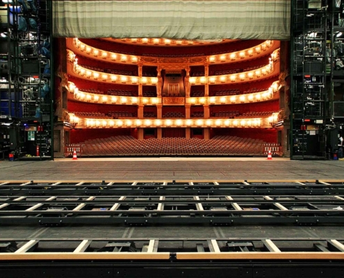 Radio data transmission in stage technology: Bavarian State Opera