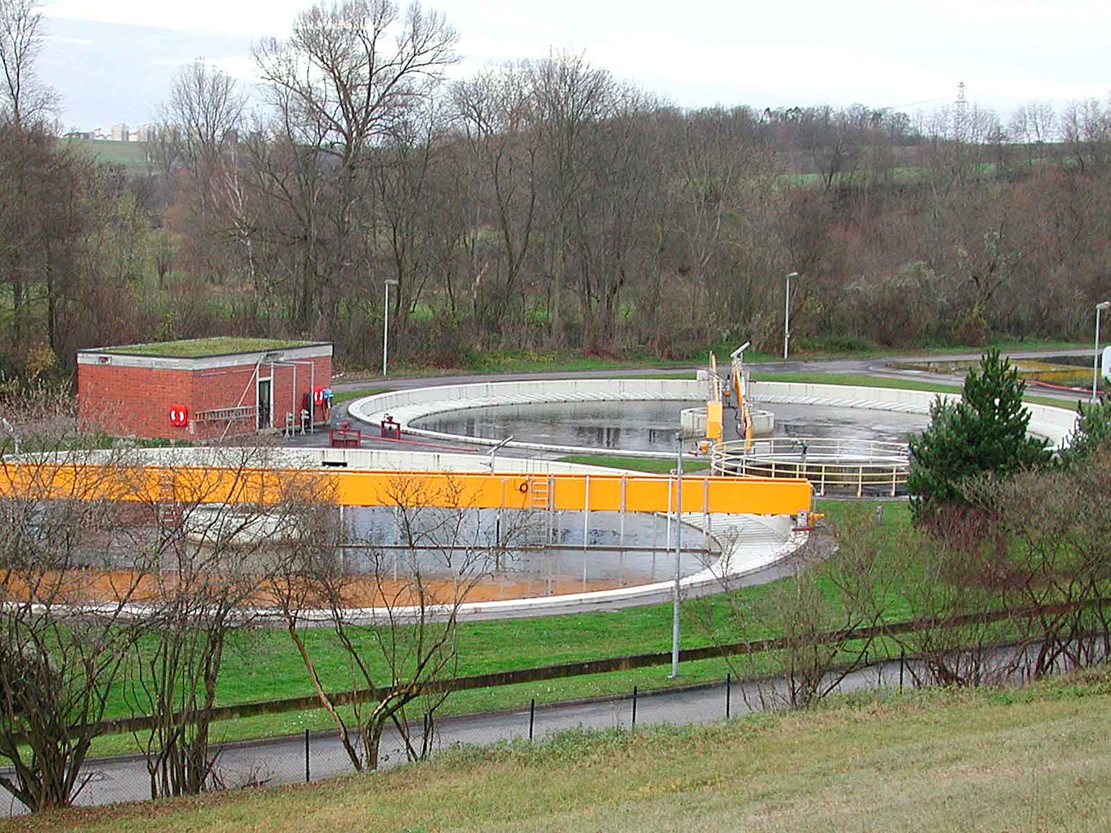 Radio data transmission in wastewater treatment plants